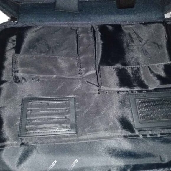 Sumdex Black Leather Laptop Briefcase - Picture 3 of 9